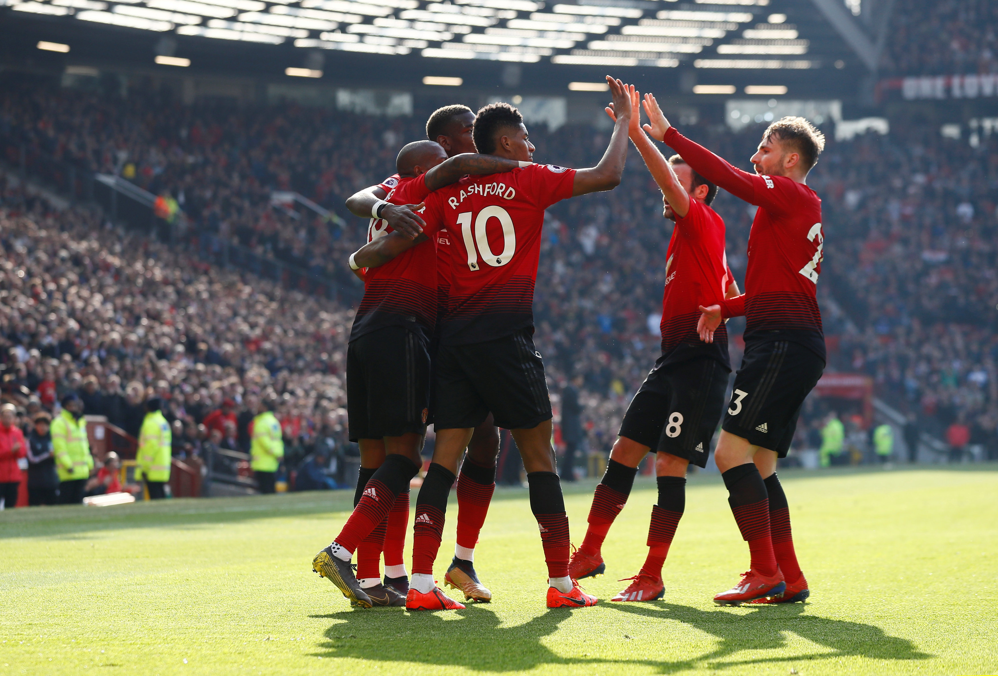 麦克朗用他 麦克朗用他